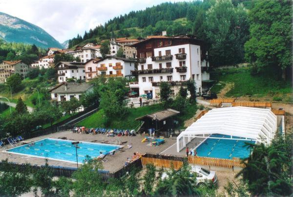 Sporting Hotel Club Pelos Eksteriør bilde